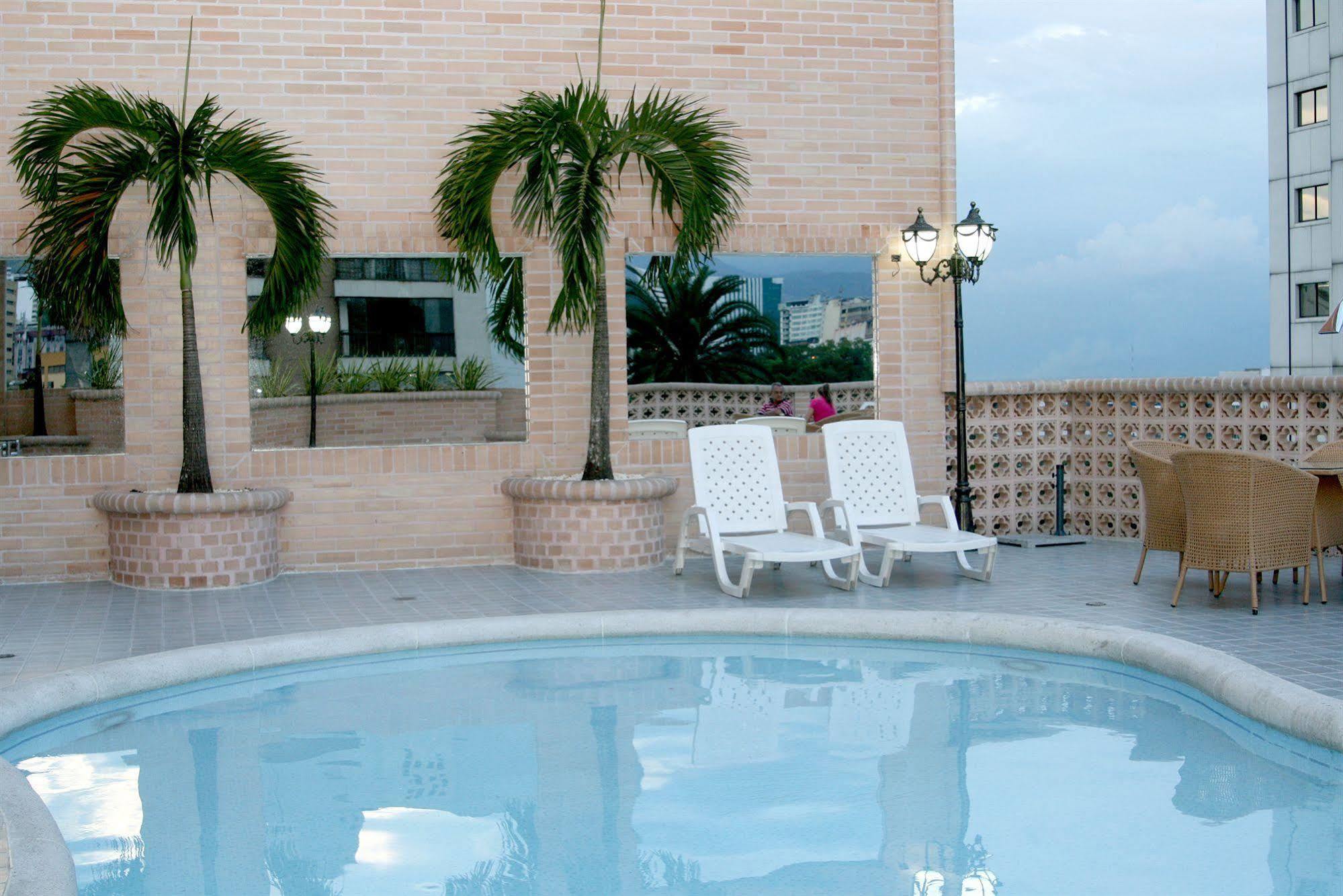 Hotel Calima Real Luaran gambar